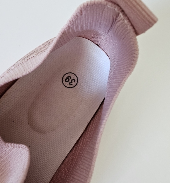 Women's Pink Knit Sneakers Size 39 - Picture 2 of 4